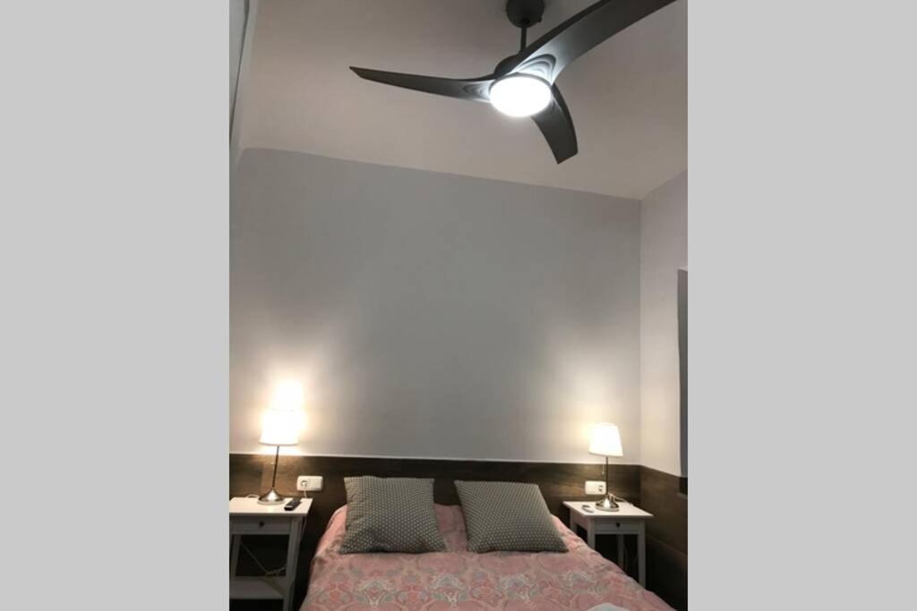 Bonito Apartamento Junto A Paseo De La Bomba Apartment Granada Bagian luar foto