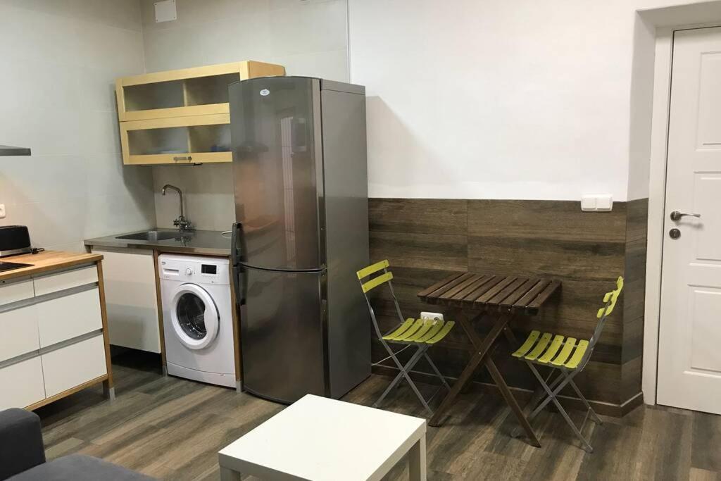 Bonito Apartamento Junto A Paseo De La Bomba Apartment Granada Bagian luar foto
