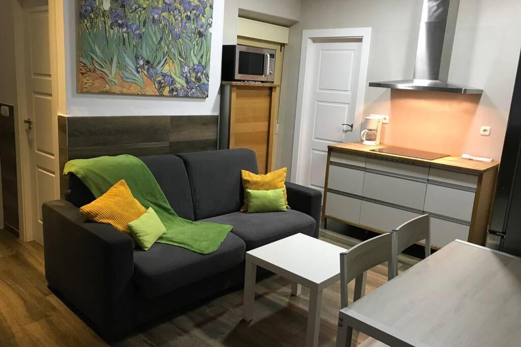 Bonito Apartamento Junto A Paseo De La Bomba Apartment Granada Bagian luar foto